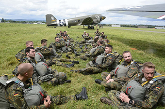 75 anniversario ponte di berlino image 13