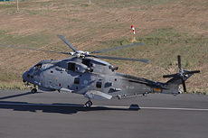 in volo con laviazione navale della marina militare image 21
